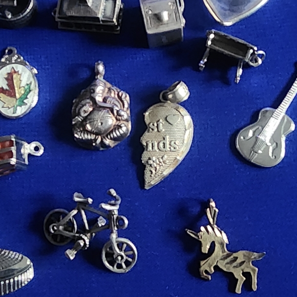 Lot Of 24 Sterling Silver Braclet Charms Vintage - Picture 3 of 5